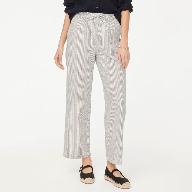  Wide-Leg Drawstring Pants